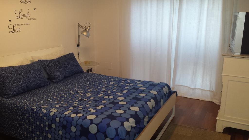 Apartment Oltremarestudios Naples Room photo