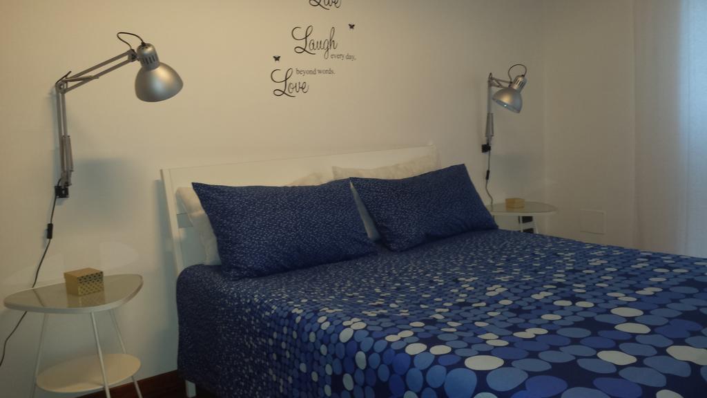 Apartment Oltremarestudios Naples Room photo