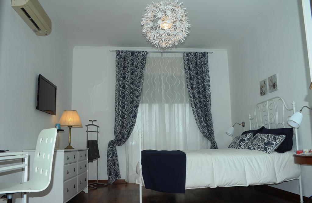 Apartment Oltremarestudios Naples Room photo